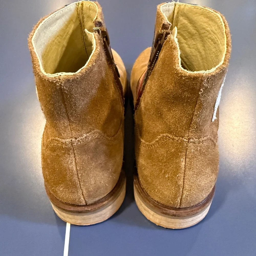 Size 33/Size 2 Mini Boden Rainbow Scene Boots. - Picture 4 of 7